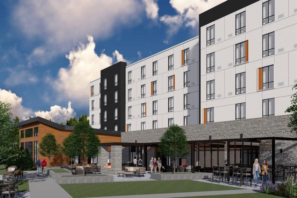 Courtyard By Marriott Petoskey At Victories Square Hotel Exterior photo