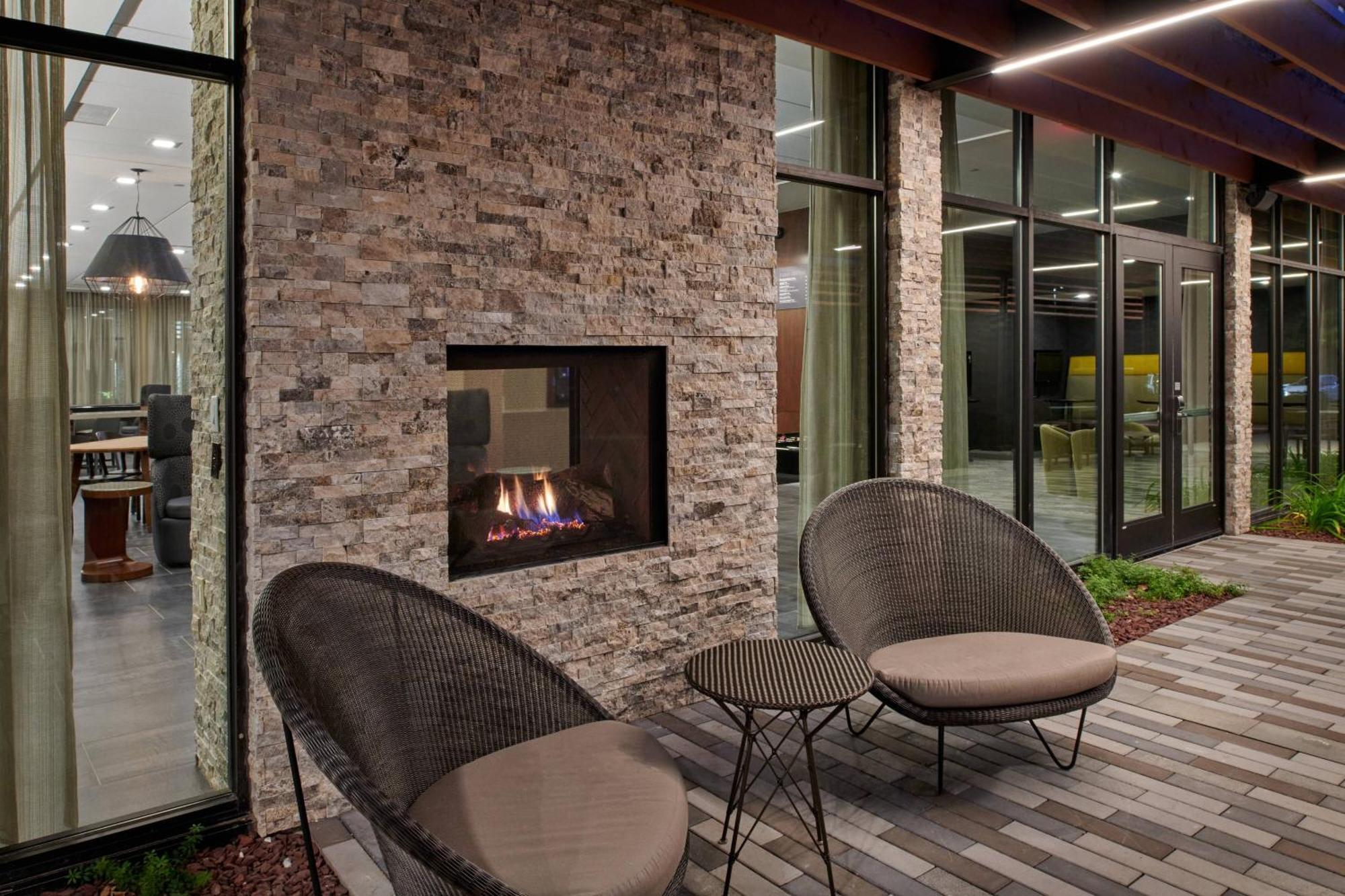 Courtyard By Marriott Petoskey At Victories Square Hotel Exterior photo